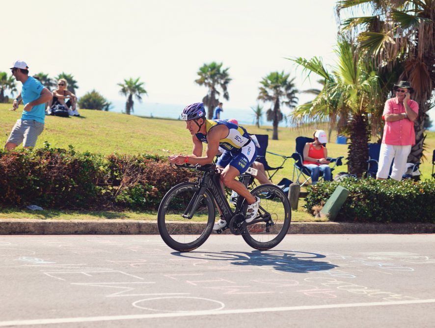 Bartek – Photo 1_backleg